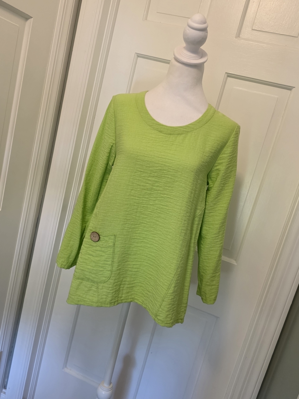 The Vermont Country Store Lime Green Textured Knit Pocket Tunic Size Small